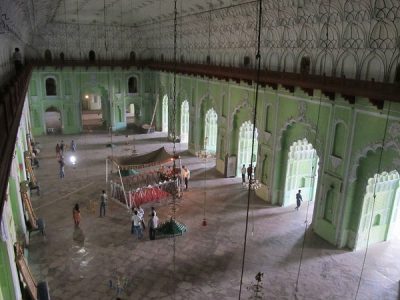 Image of Grave of Asaf-ud-Daula at Central Hall